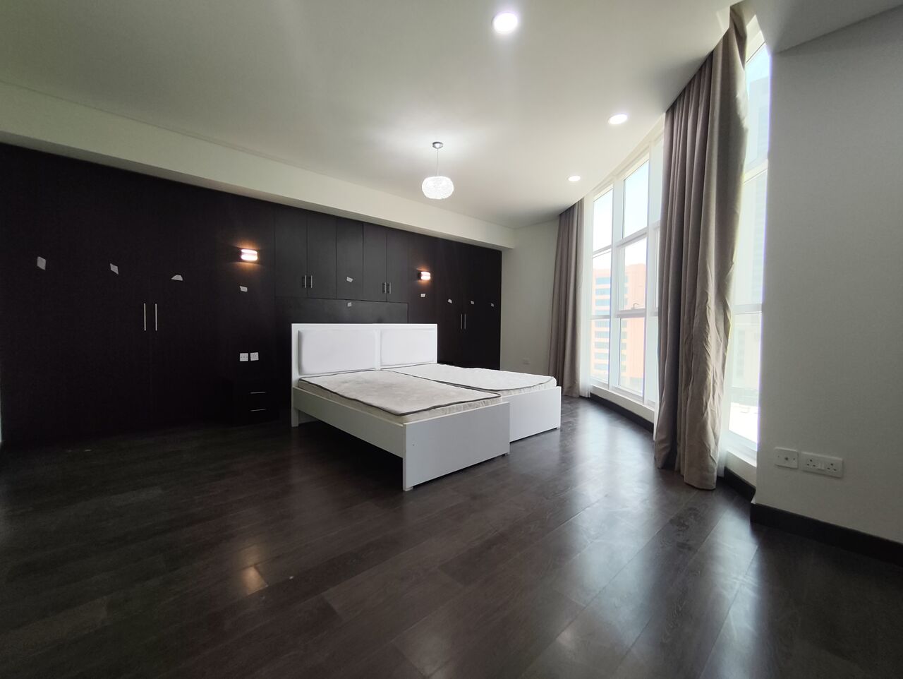 Manama, Apartments, Flats, Houses & Villas, BHD 650/year,  3 BR,  Amazing Offer 3 Bhk At Seef Just For 650 Bhd