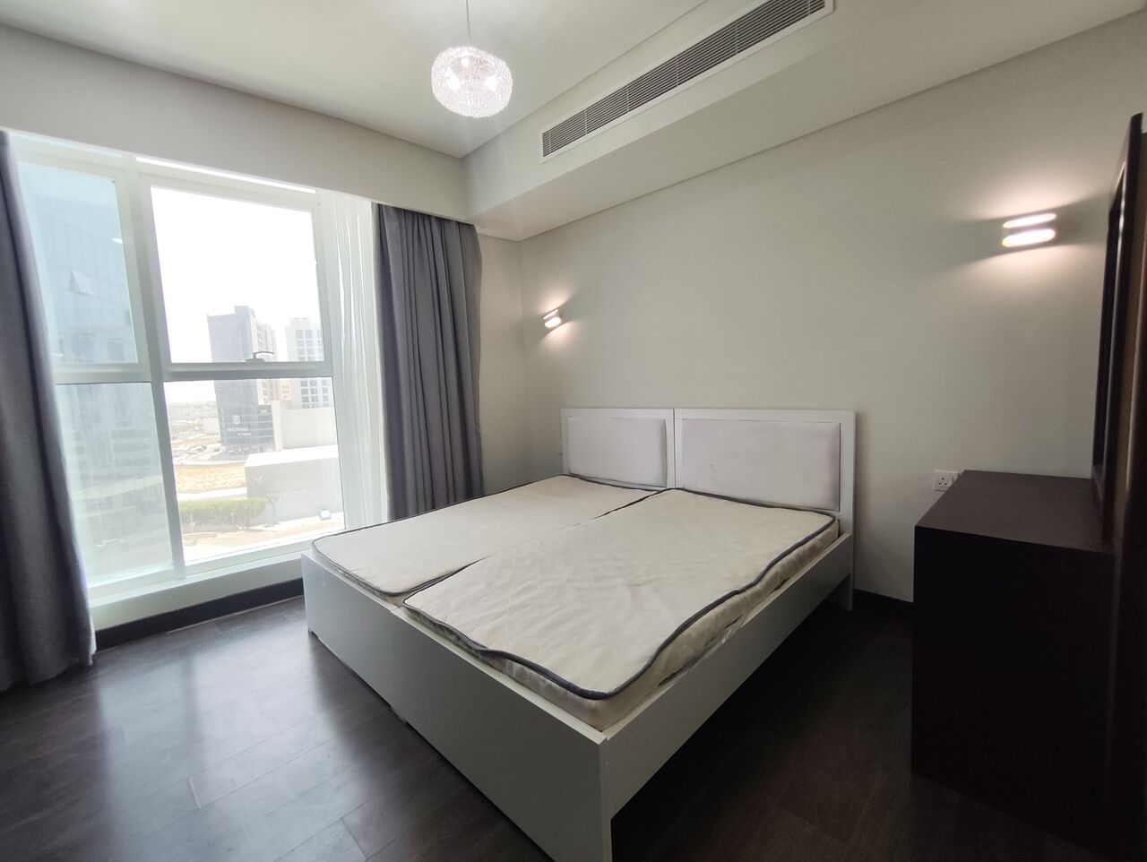 Manama, Apartments, Flats, Houses & Villas, BHD 650/year,  3 BR,  Amazing Offer 3 Bhk At Seef Just For 650 Bhd