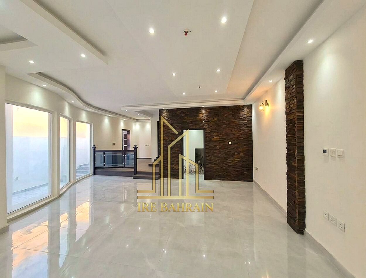 Hidd, Villas, BHD 137000,  360 Sq. Meter,  Modern Villa For Sale In Hidd Near Highway BD.137,000/-