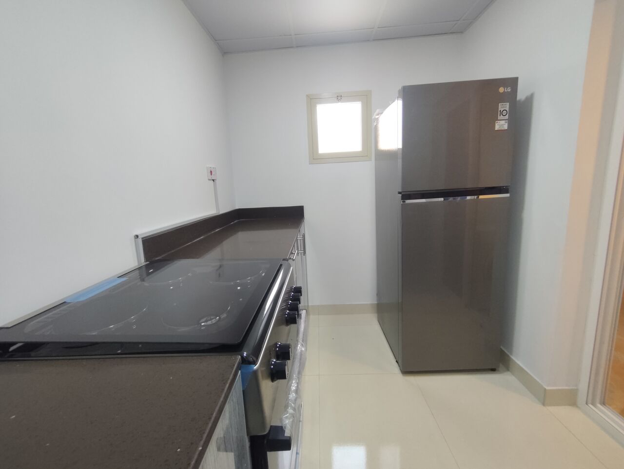 Manama, Apartments, Flats, Houses & Villas, BHD 280/year,  1 BR,  Amazing Offer Studio Flat At Seef Just For 250 Bhd