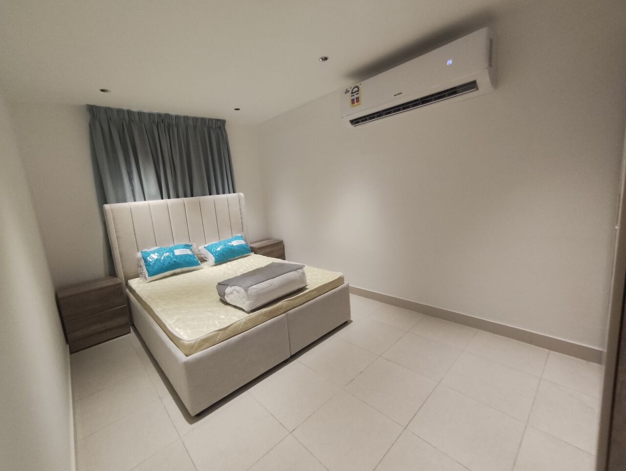 Manama, Apartments, Flats, Houses & Villas, BHD 280/year,  1 BR,  Amazing Offer Studio Flat At Seef Just For 250 Bhd