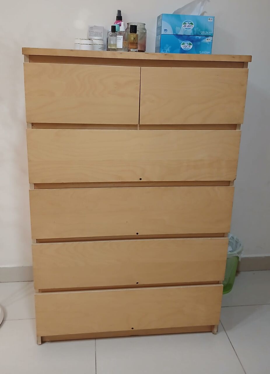 Sharjah, Furniture, Household Item In Good Condition Sale In Mowillah Commercial Sharjah