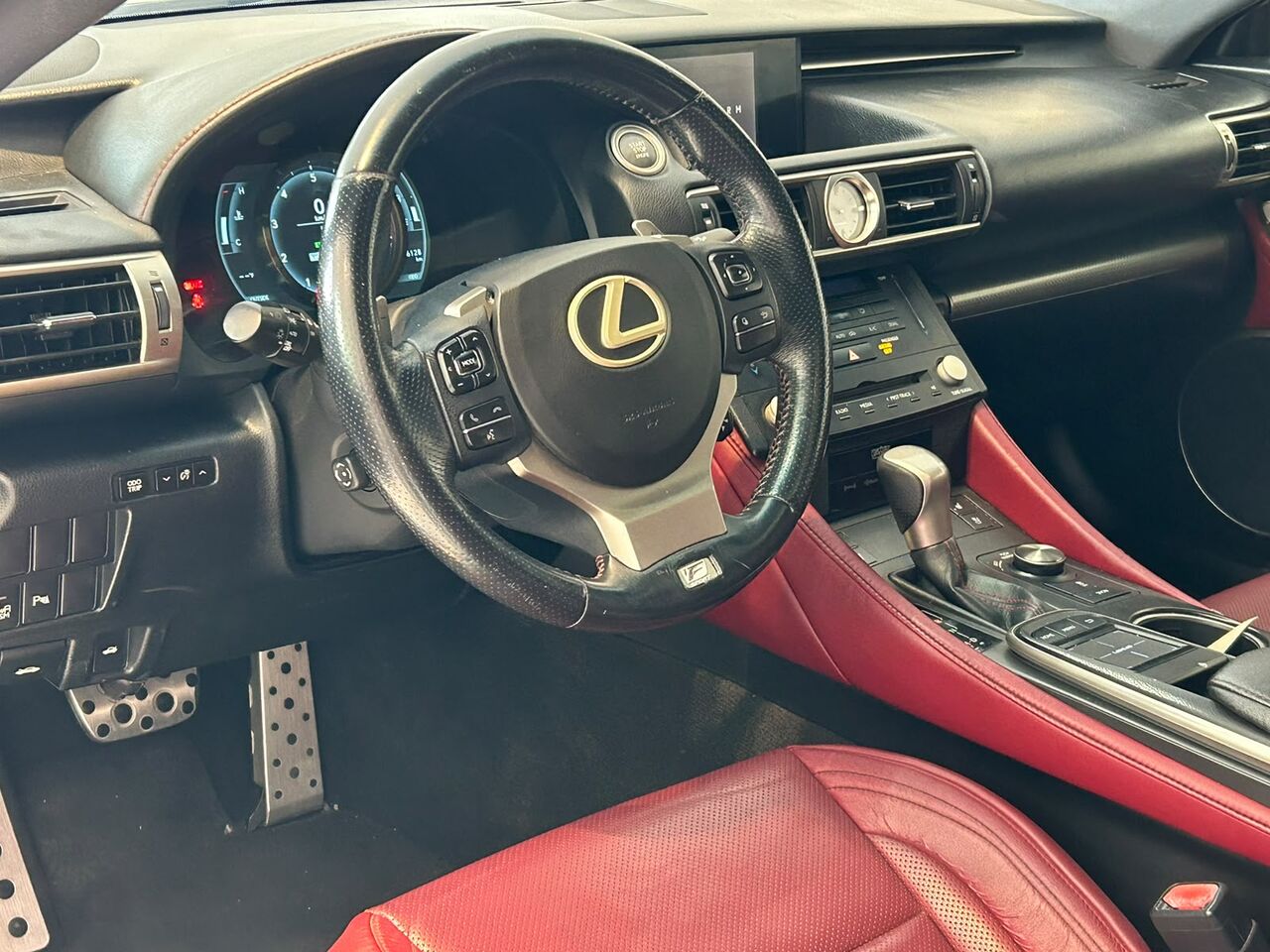 East Riffa, Vehicles, Cars & Trucks , BHD 5800,  Lexus RC 350 F SPORT,  2015,  Automatic,  186000 KM,  LEXUS RC350 F MODEL  FOR SALE