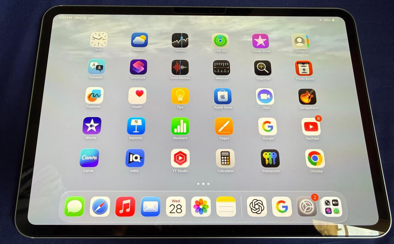 Al Tahliyah, Electronics, SAR 4000,  Ipad Pro 512 GB