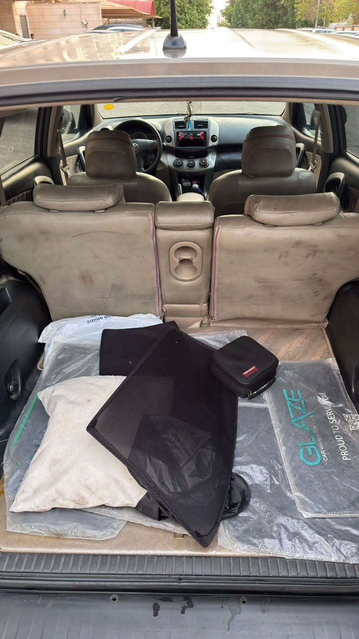 Jeddah, Vehicles, Cars & Trucks , SAR 24000,  Toyota RAV4,  2011,  Automatic,  360000 KM,    In Good Condition For Sale.