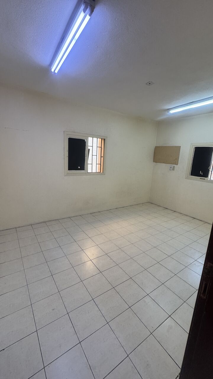 Jubail, Apartments, Flats, Houses & Villas, SAR 1050/month,  2 BR,  Unfurnished 2 Rooms 1 Bathroom And Kitchenette