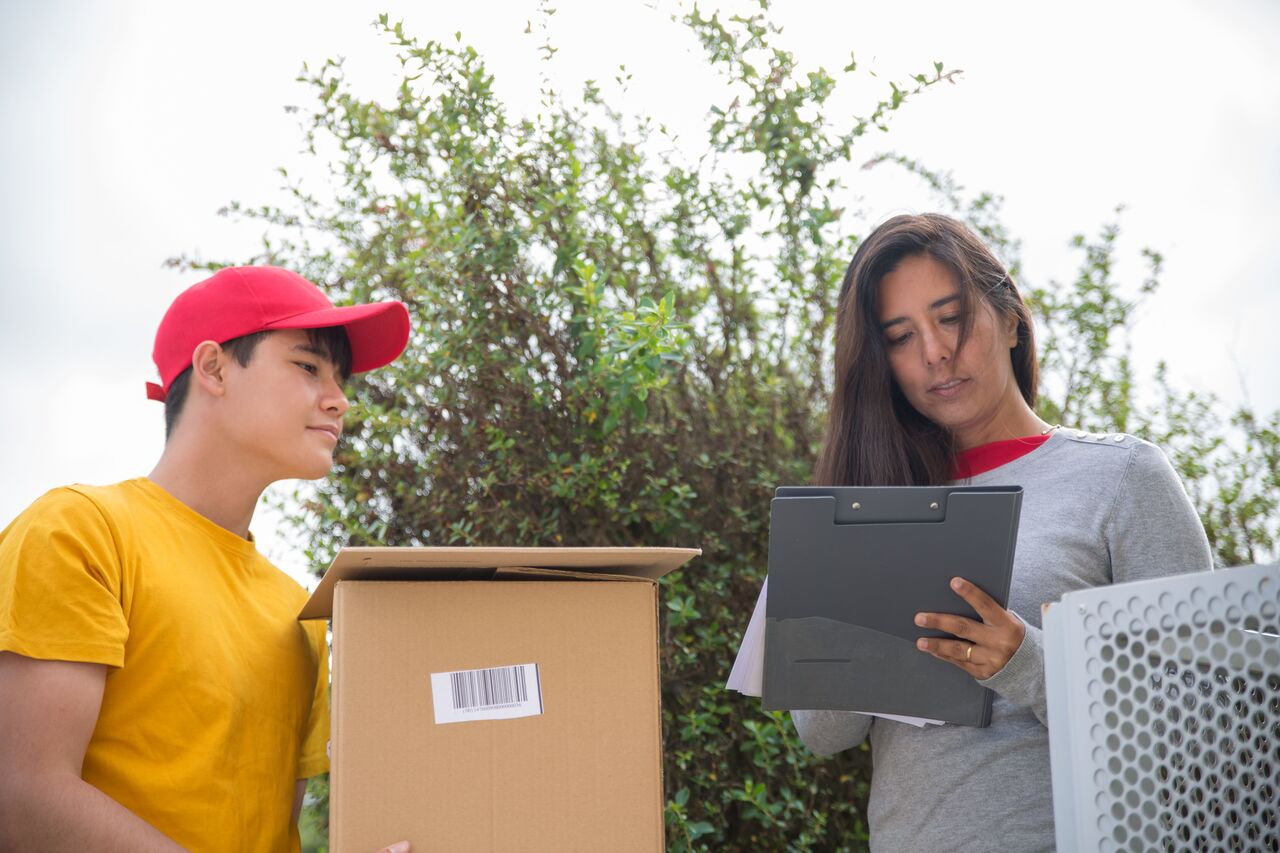 London, Delivery, Trakiin: A Smarter Approach To Tracking Every Parcel