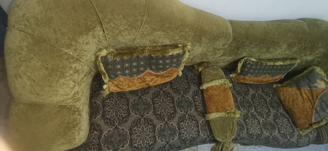 Thuqbah, Furniture, SAR 500,  Sofa