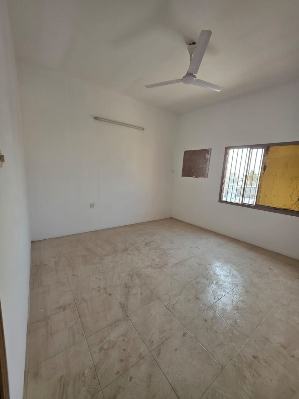 Hidd, Apartments, Flats, Houses & Villas, BHD 180,  2 BR,  Flat With Ewa For Rent In Hidd
