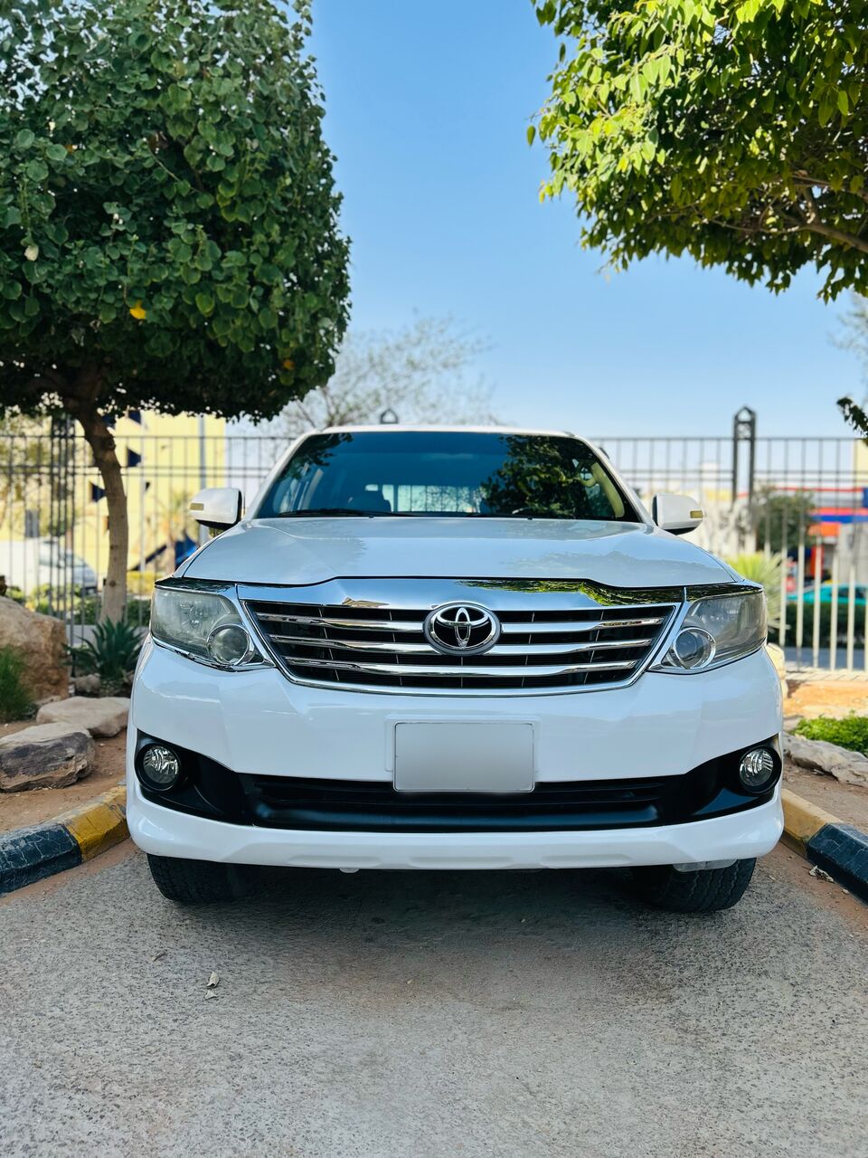 Riyadh, Vehicles, Cars & Trucks , SAR 39500,  Toyota Fortuner,  2014,  Automatic,  330000 KM,   4 WHEEL DRIVE  MODEL NEAT CAR FOR SALE