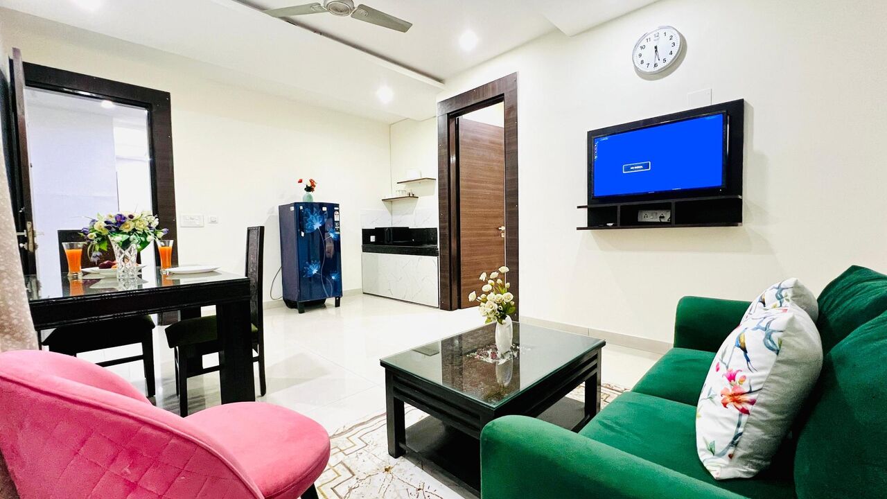 Gurgaon, Apartments, Flats, Houses & Villas, INR 4000/day,  Studio,  550 Sq. Meter,  One Bedroom Apartment