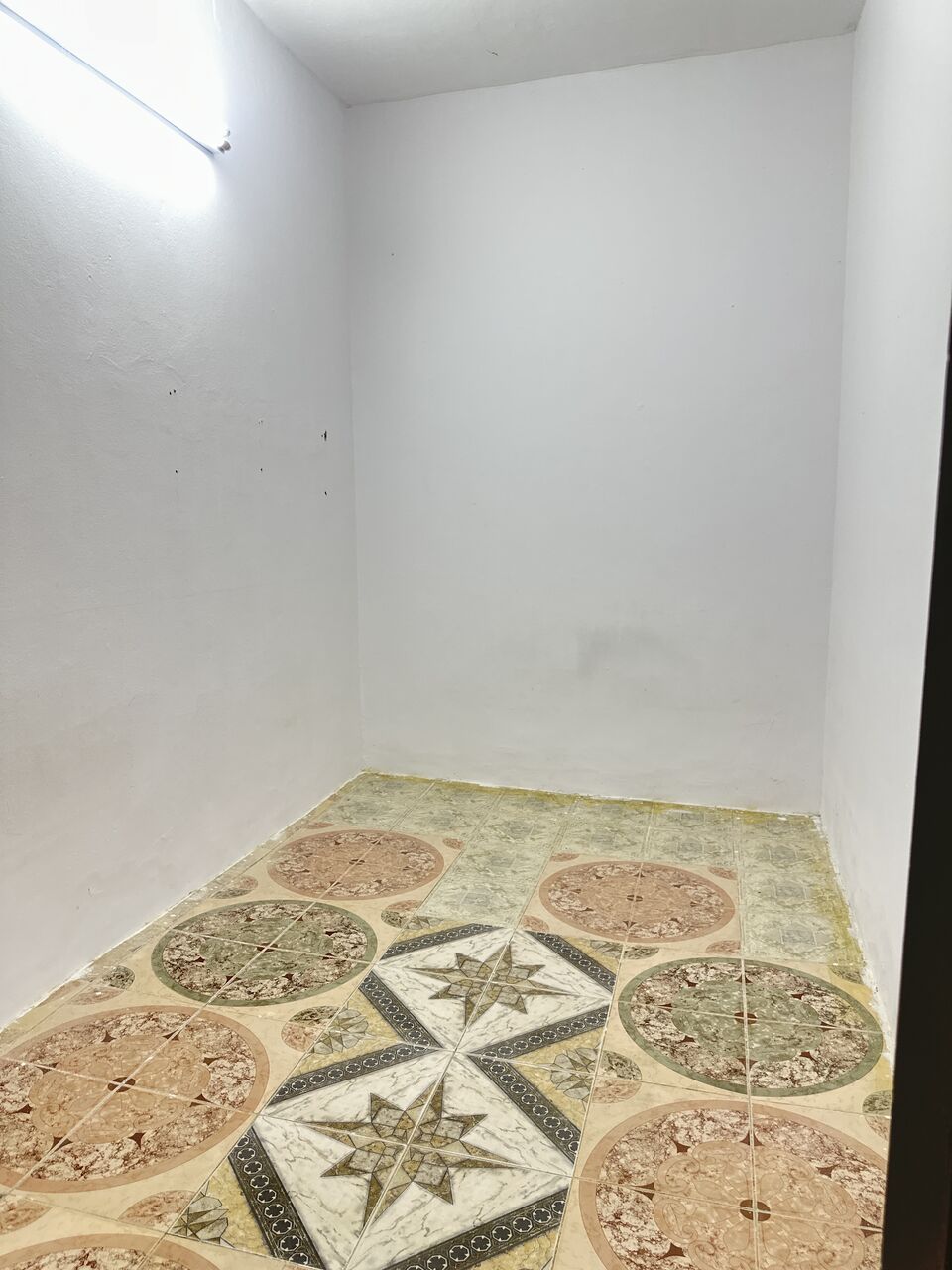Al Wizarat, Rooms for Rent, SAR 1000/month,  1000sr/month Room Available For Bachlore In Family Flat