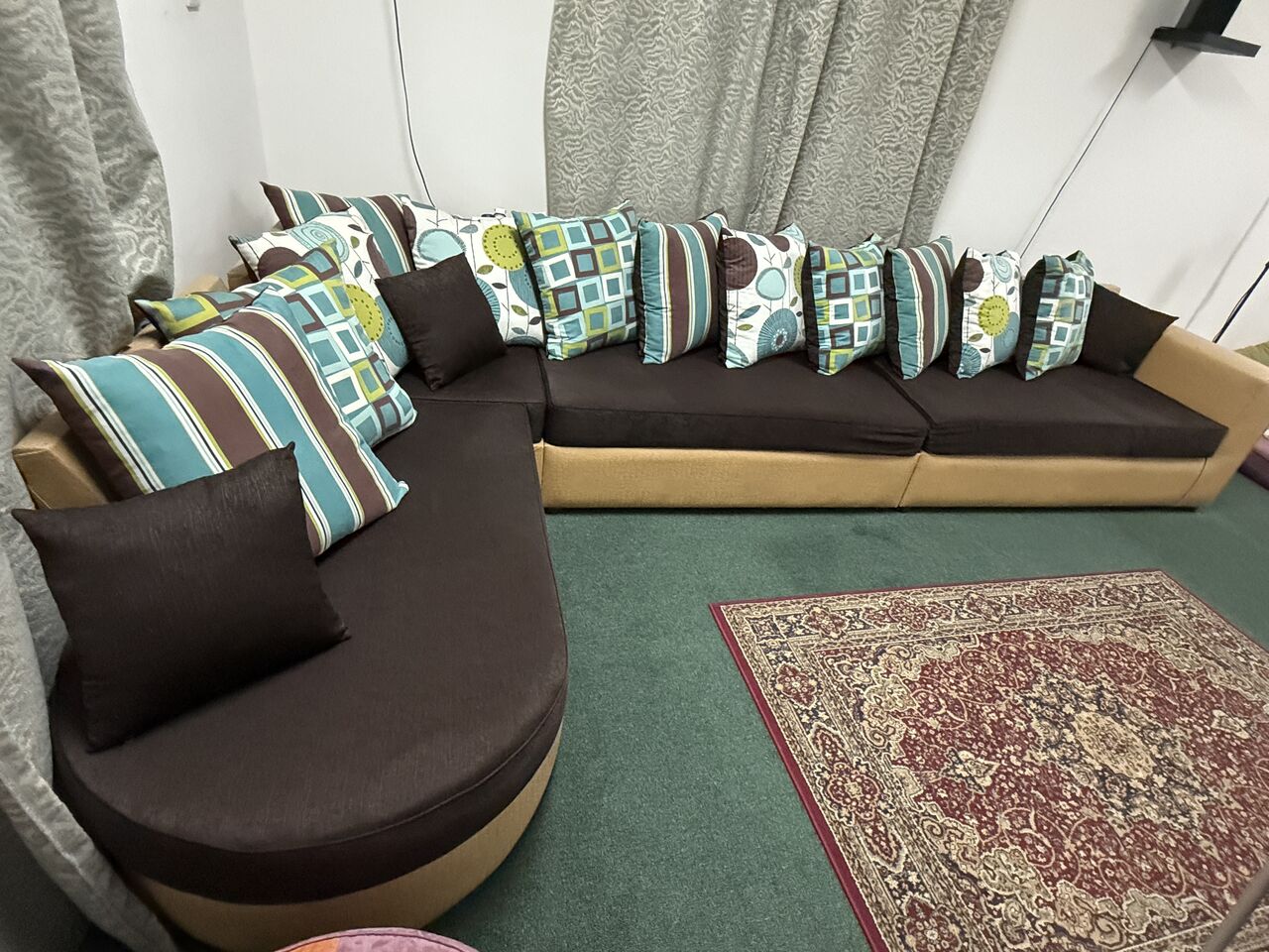 Jeddah, Vehicles, Cars & Trucks , SAR 750,  000,  0000,  0000 KM,  L Shape Sofa Set - Like New - Excellent Condition - Size 3m X 2m