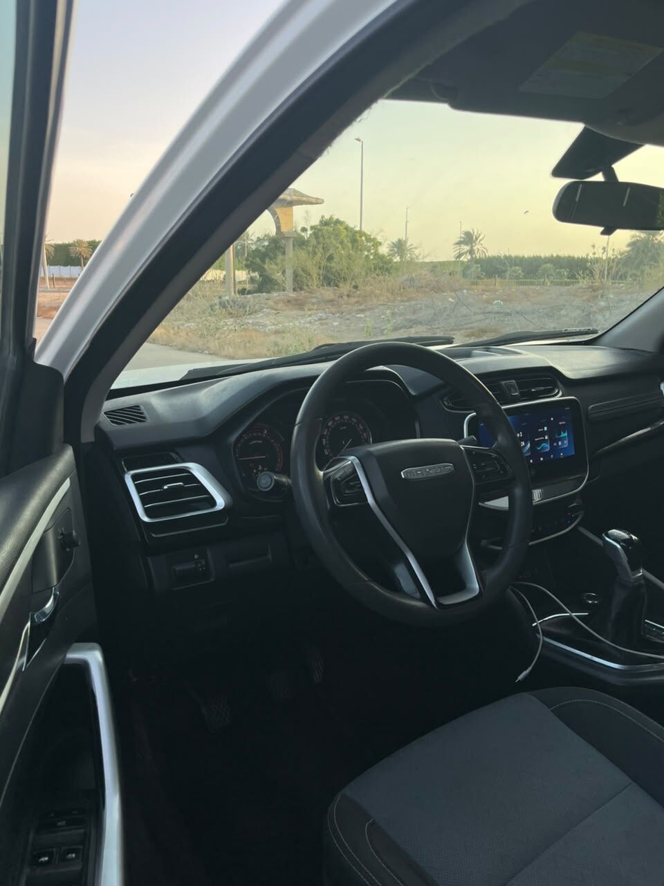Jeddah, Vehicles, Cars & Trucks , SAR 34500,  Maxus T70,  2023,  Manual,  158000 KM,