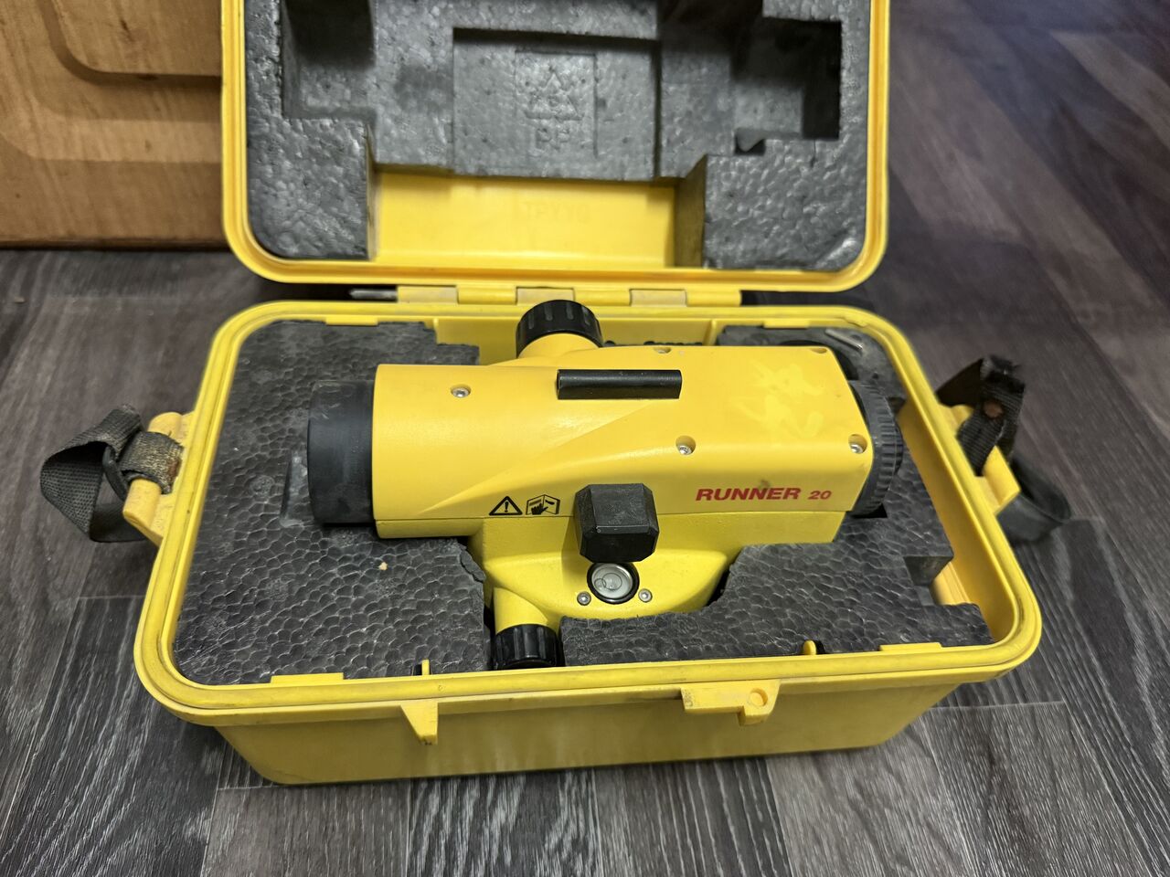 Jubail, Electronics, SAR 3500,  Leica TCR305 & Auto Level For Sale