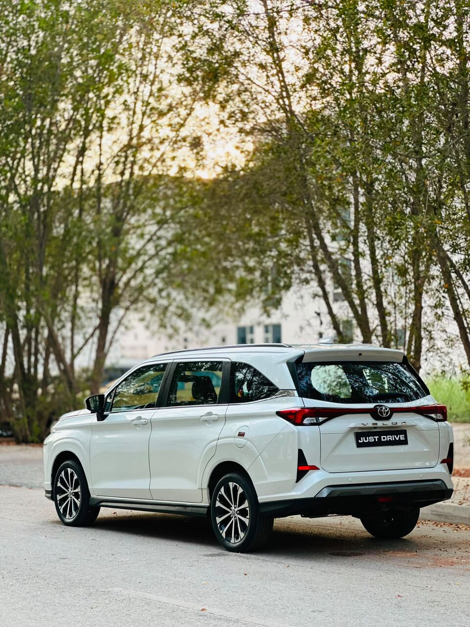 Segaya, Vehicles, Cars & Trucks , BHD 6500,  TOYOTA VELOZ,  2023,  Automatic,  45000 KM,    MODEL FULLY AGENT MAINTAINED 7 SEATER SUV CALL OR WHATSAPP ON 35400768