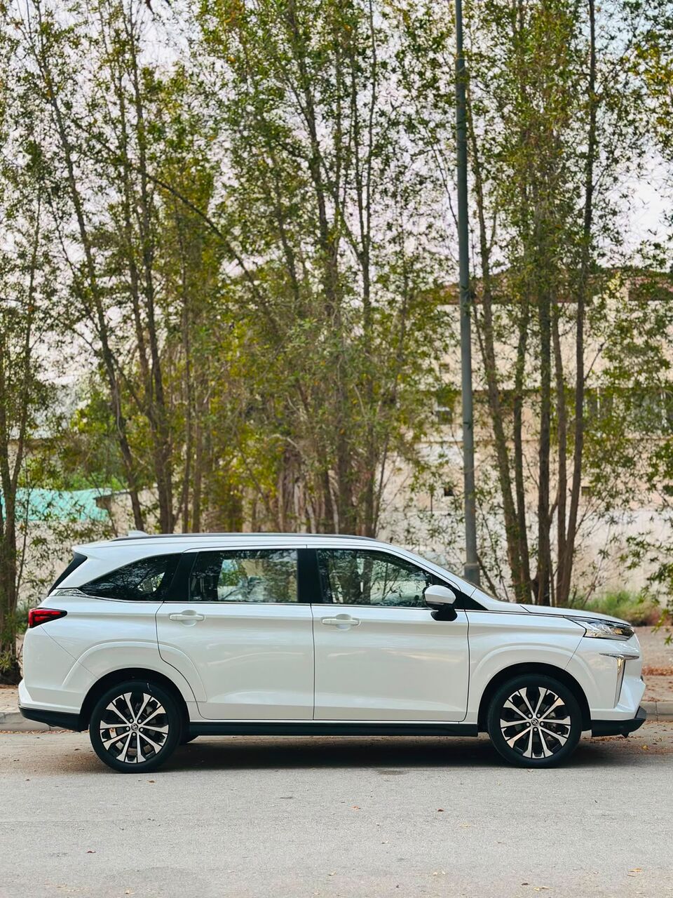 Segaya, Vehicles, Cars & Trucks , BHD 6500,  TOYOTA VELOZ,  2023,  Automatic,  45000 KM,    MODEL FULLY AGENT MAINTAINED 7 SEATER SUV CALL OR WHATSAPP ON 35400768