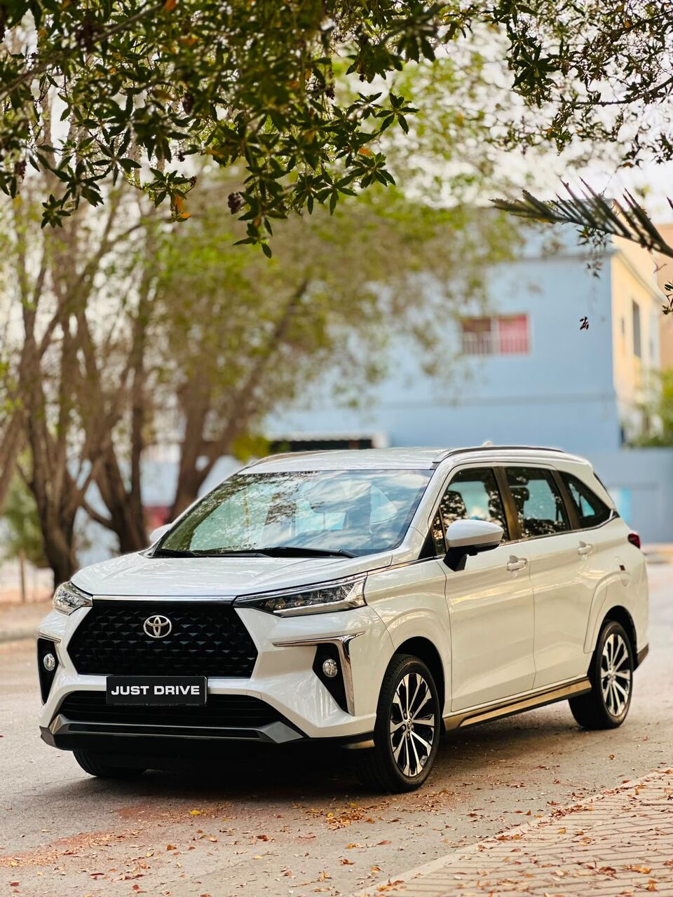 Segaya, Vehicles, Cars & Trucks , BHD 6500,  TOYOTA VELOZ,  2023,  Automatic,  45000 KM,    MODEL FULLY AGENT MAINTAINED 7 SEATER SUV CALL OR WHATSAPP ON 35400768