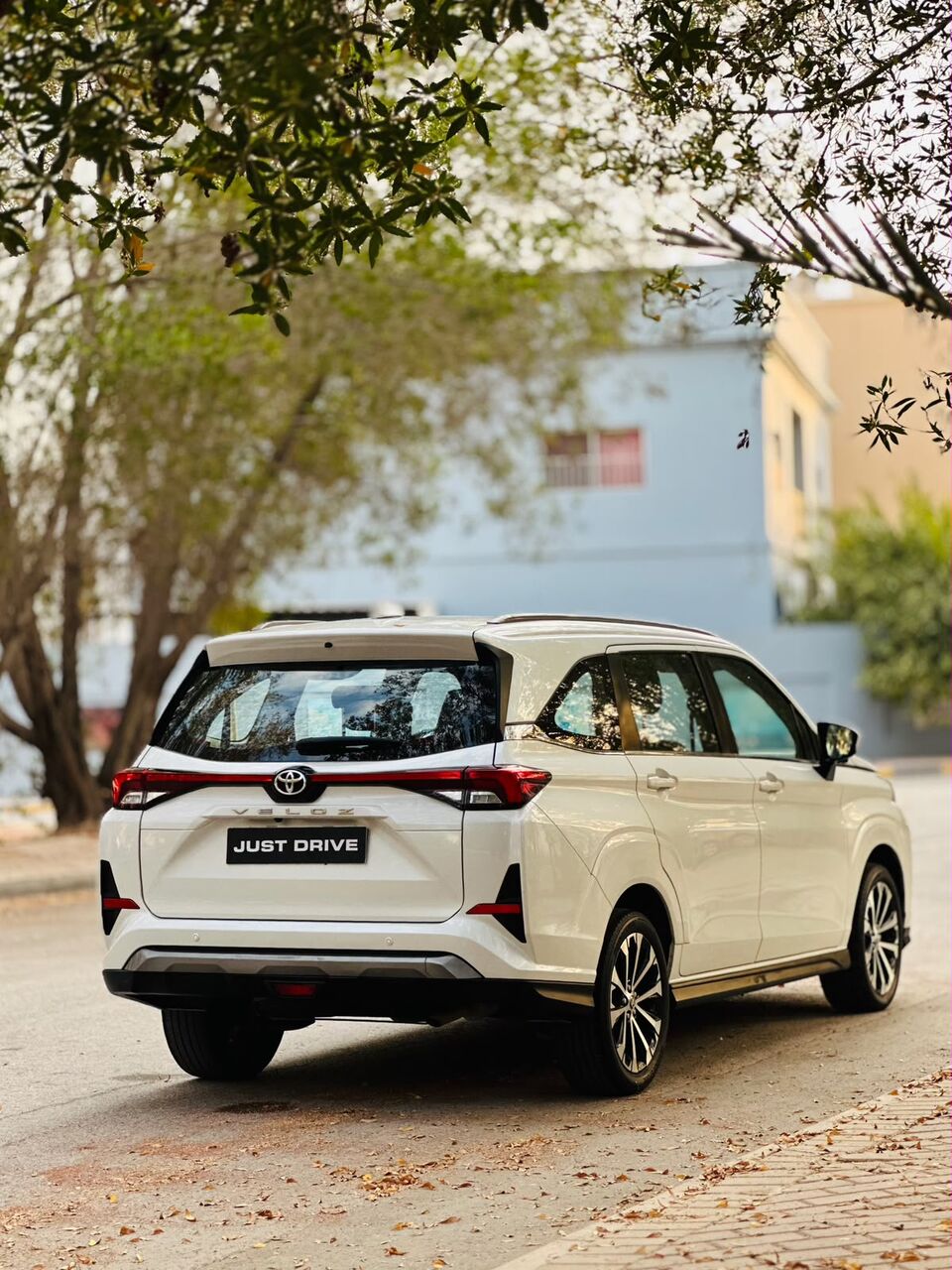 Segaya, Vehicles, Cars & Trucks , BHD 6500,  TOYOTA VELOZ,  2023,  Automatic,  45000 KM,    MODEL FULLY AGENT MAINTAINED 7 SEATER SUV CALL OR WHATSAPP ON 35400768