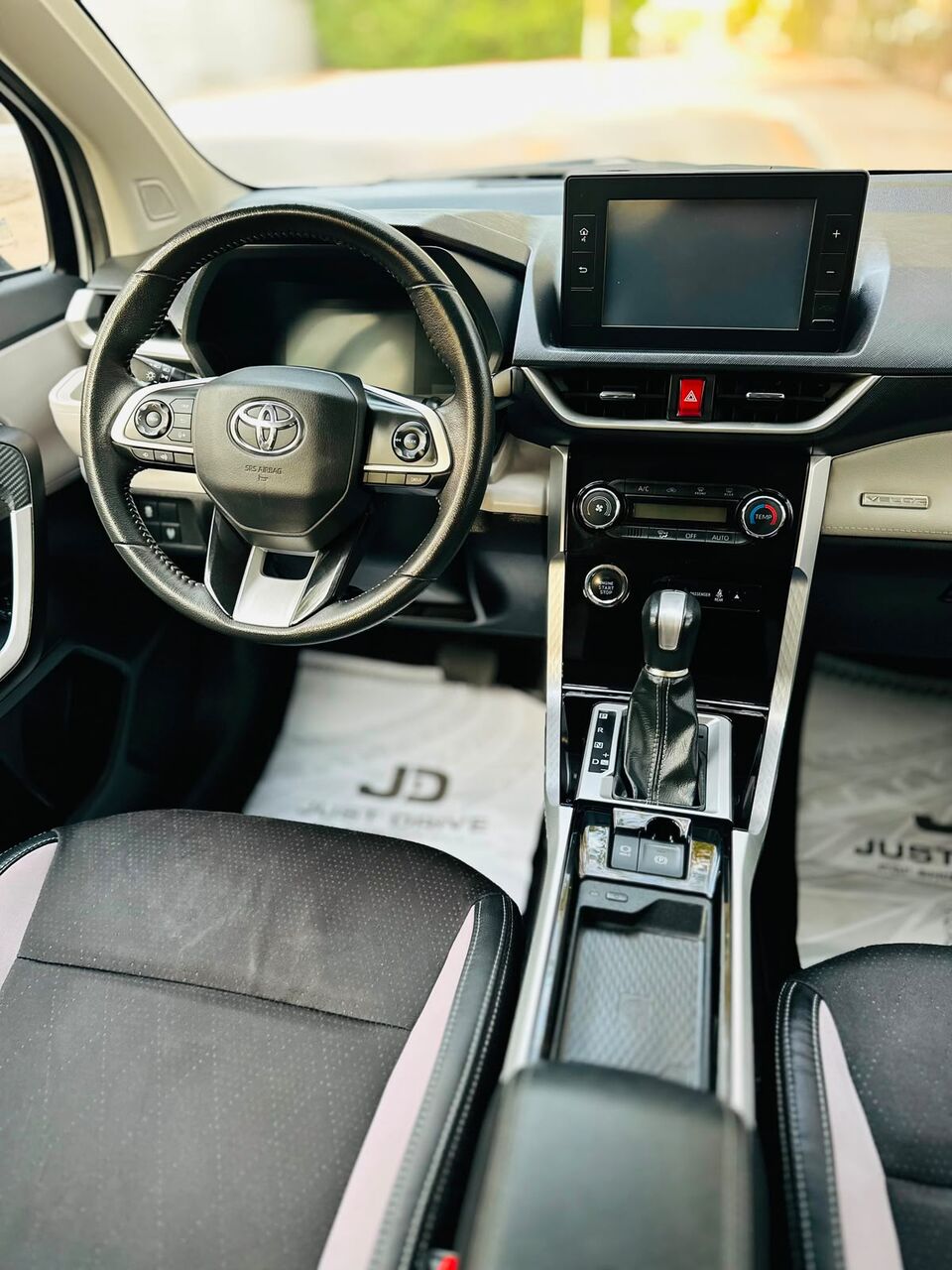 Segaya, Vehicles, Cars & Trucks , BHD 6500,  TOYOTA VELOZ,  2023,  Automatic,  45000 KM,    MODEL FULLY AGENT MAINTAINED 7 SEATER SUV CALL OR WHATSAPP ON 35400768