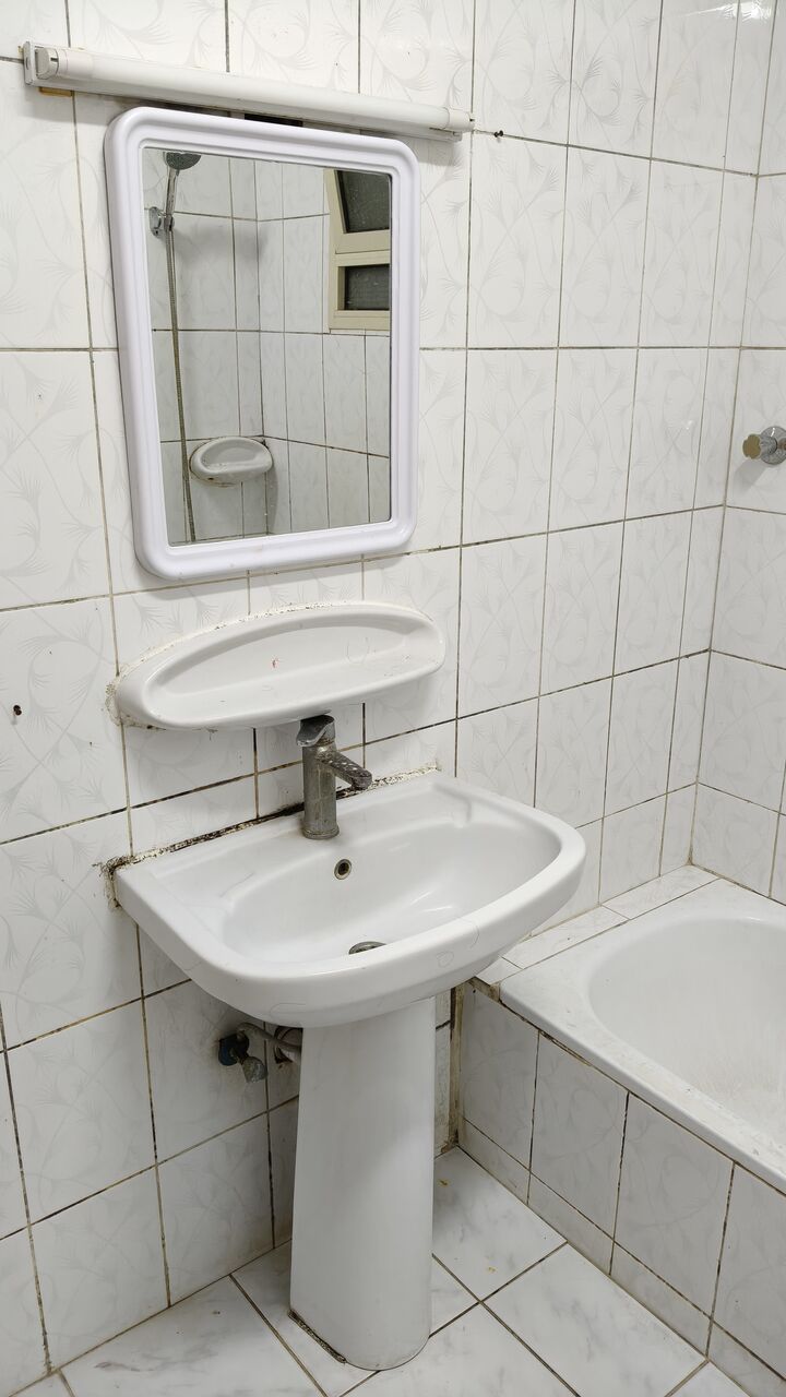 Al Khobar Al Shamalia, Bedspace For Rent, SAR 300/month,  Bed Space Available For Executive BachelorA Clean And Quiet Bed Space Is Available In A Sp