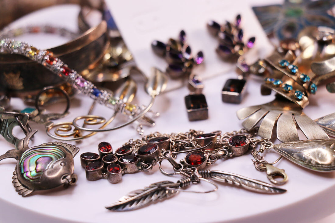 New York, Items Wanted, Sell My Jewelry Seal Beach | Estate Jewelry Buyer Seal Beach