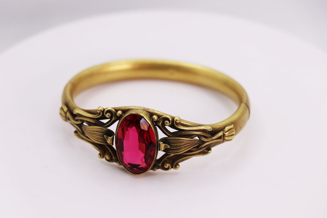 New York, Items Wanted, Sell My Jewelry Seal Beach | Estate Jewelry Buyer Seal Beach