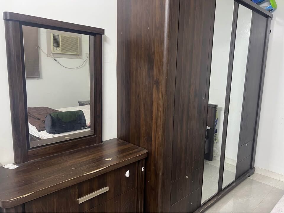 Riyadh, Furniture, SAR 1050,  Home Center Bed Room Full Set Coffe Brown- For Sale - Urgent Sale Good Condition