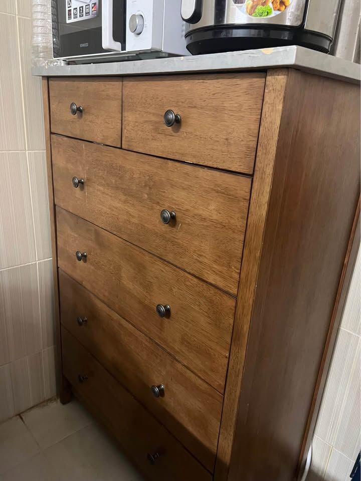 Riyadh, Furniture, SAR 310,  Wooden Chest Of Drawer - Hard Wood Strong - Urgent Sale