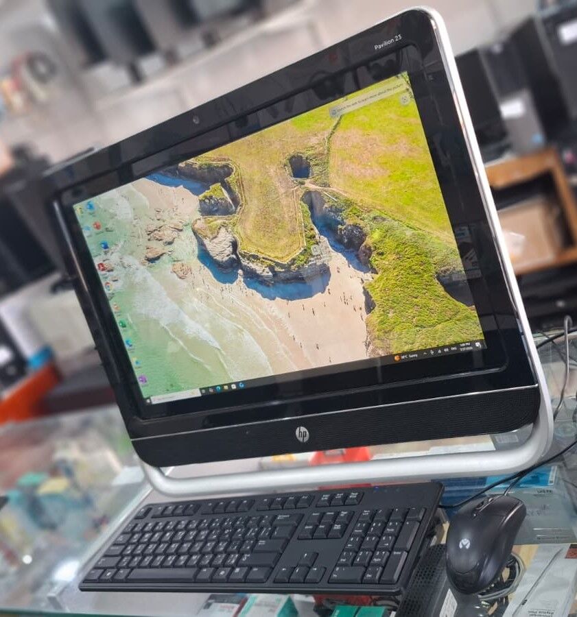 East Riffa, Computers, BHD 63,  HP AMD A6 All In One Computer With Radeon Graphics Cad 23" Full HD Display + 250GB SSD