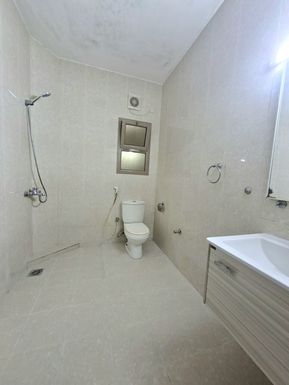 Salmaniya, Apartments, Flats, Houses & Villas, BHD 300/month,  Furnished,  2 BR,  Fully Furnished Family 2 BHK With Ewa In Salmaniya,Parking,Bright & Clean Flat @ 35547951