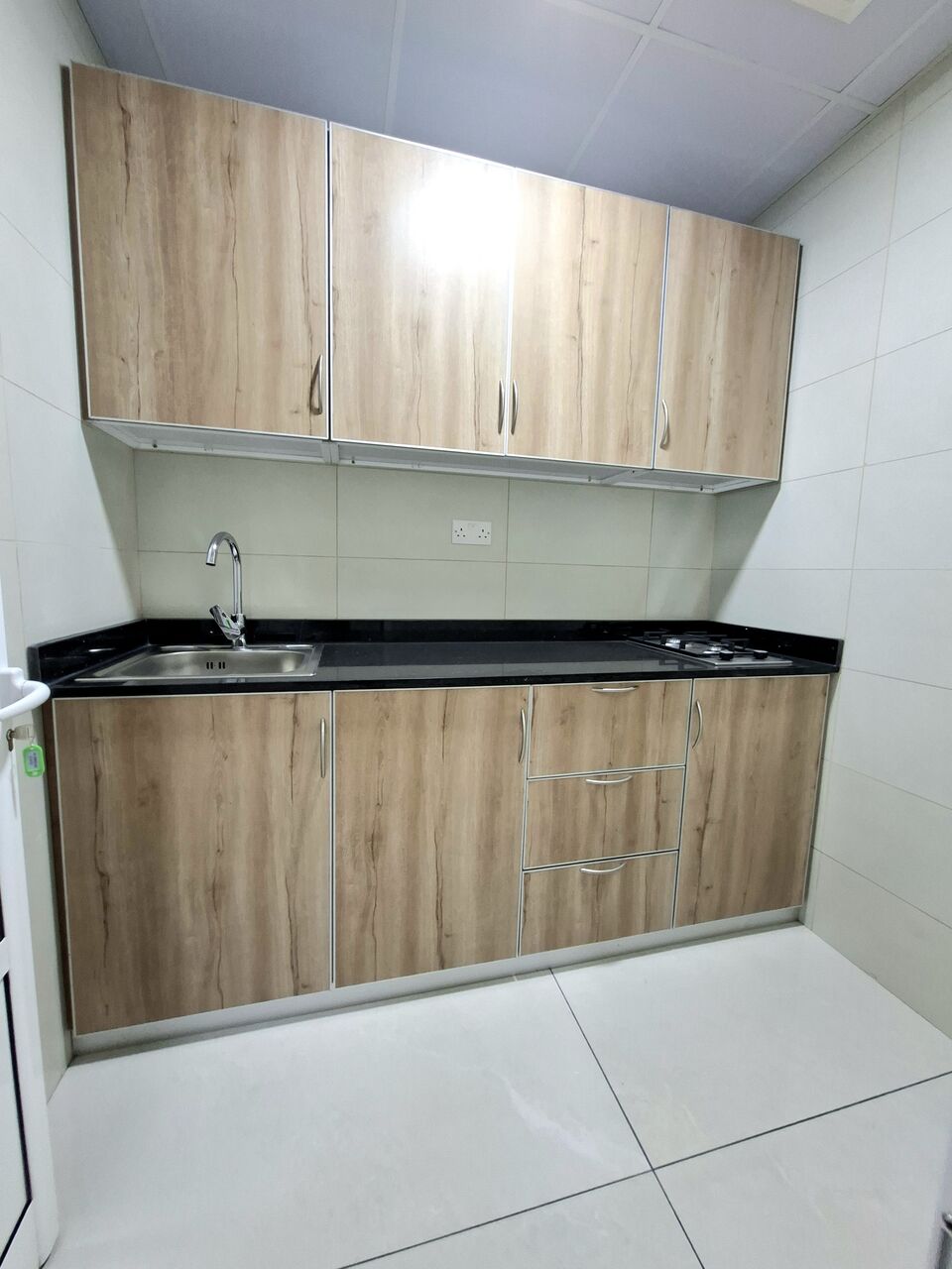 Hoora, Apartments, Flats, Houses & Villas, BHD 150/month,  Furnished,  Studio,  Brand New Semi Furnished Studio With Ewa In Hoora,Bright & Neat Flat @ 35547951
