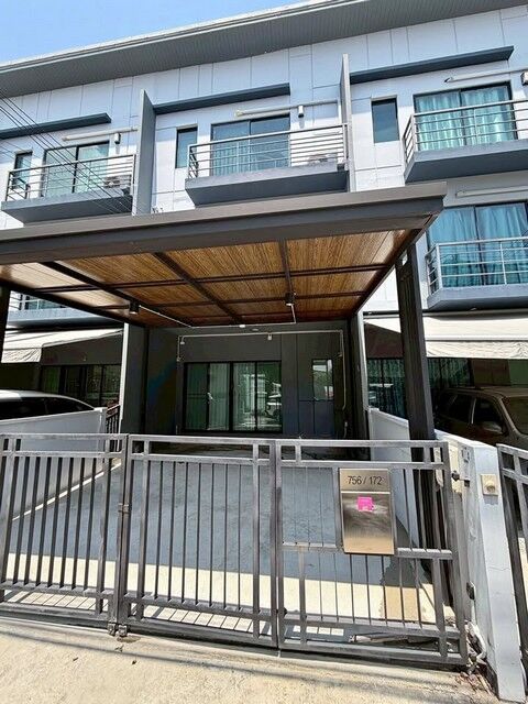 Bangkok, Real Estate For Sale, THB 3540000,  4 BR,  18 Sq. Feet,  Townhome For Sale, 3 Floors, 4 Bedrooms, Baan Klang Muang, Rama 9-On Nut, Good Location