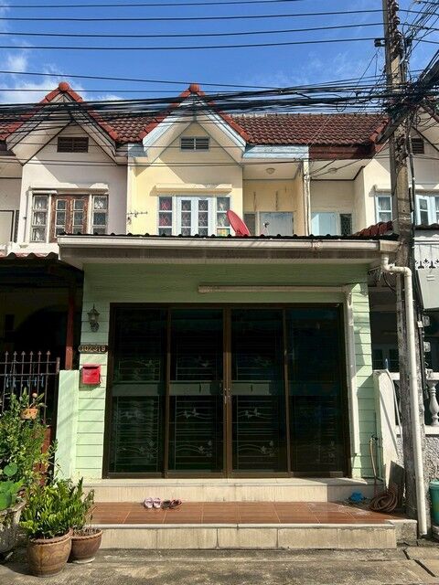 Bangkok, Real Estate For Sale, THB 2590000,  2 BR,  18 Sq. Feet,  Townhouse For Sale, 2 Floors, 18 Sq M., Sinthanee Village 1, Soi Nawamin 93, Entrance Of