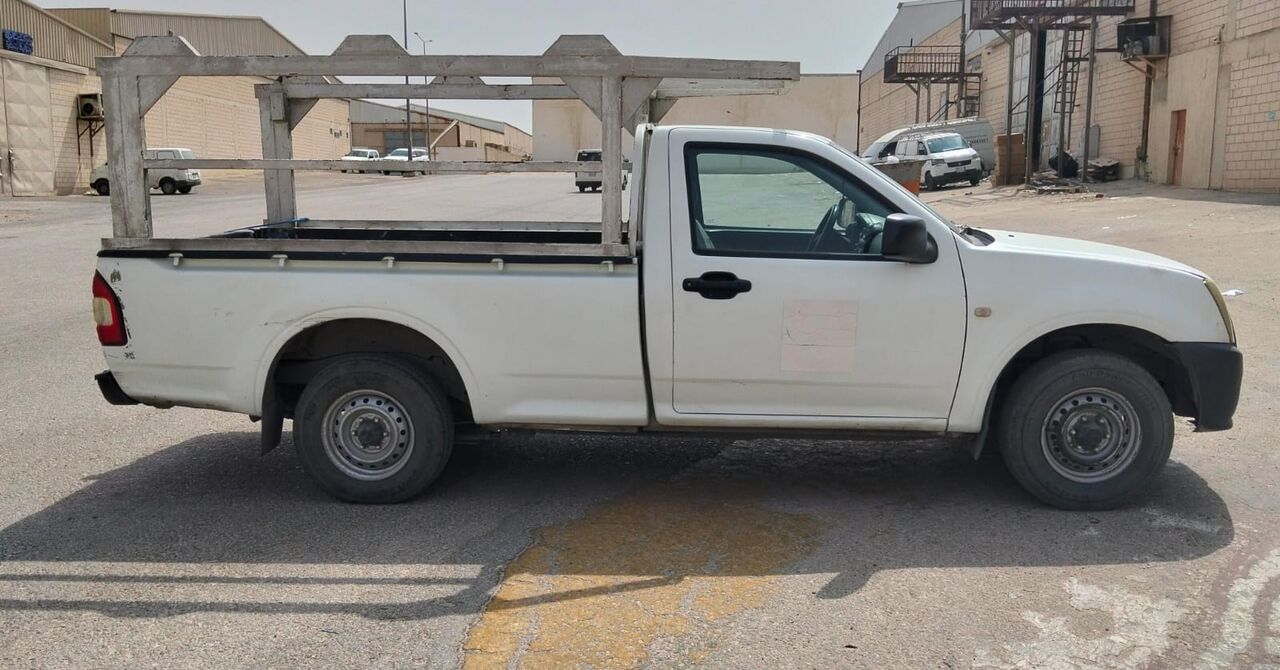 Riyadh, Vehicles, Cars & Trucks , SAR 22,  Isuzu Pickup,  2009,  Manual,  536088 KM,