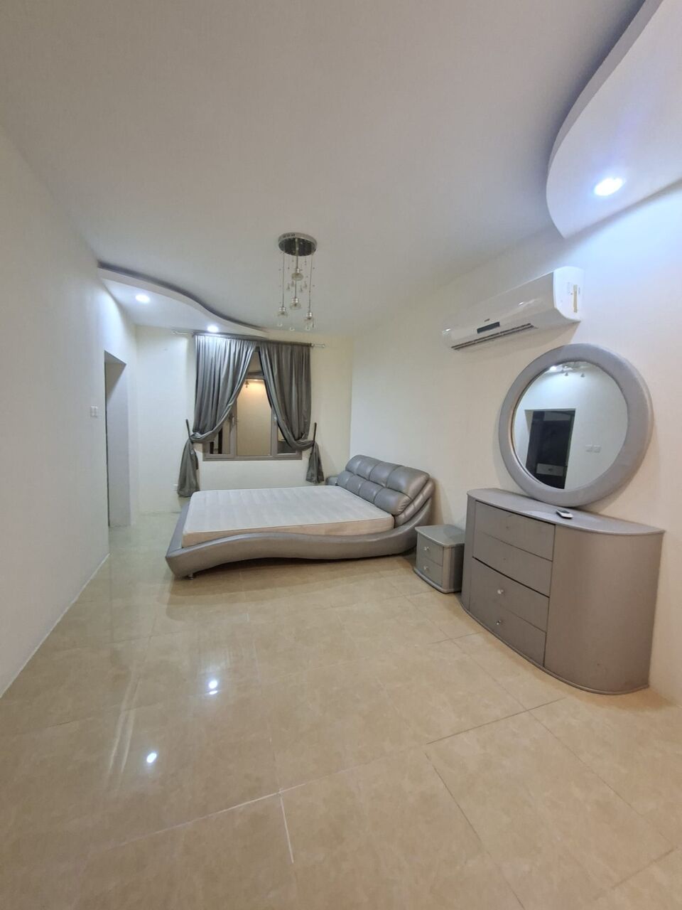 Salmaniya, Apartments, Flats, Houses & Villas, BHD 300/month,  Furnished,  2 BR,  Fully Furnished Specious 2 Bedroom Flat For Rent In Salmaniya ( Including Electricity)