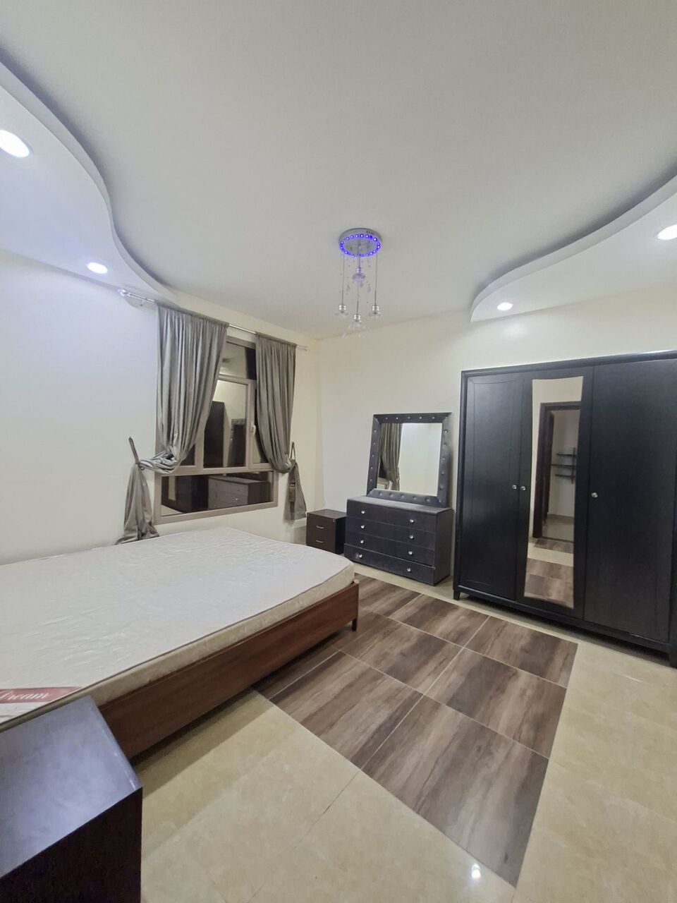 Salmaniya, Apartments, Flats, Houses & Villas, BHD 300/month,  Furnished,  2 BR,  Fully Furnished Specious 2 Bedroom Flat For Rent In Salmaniya ( Including Electricity)