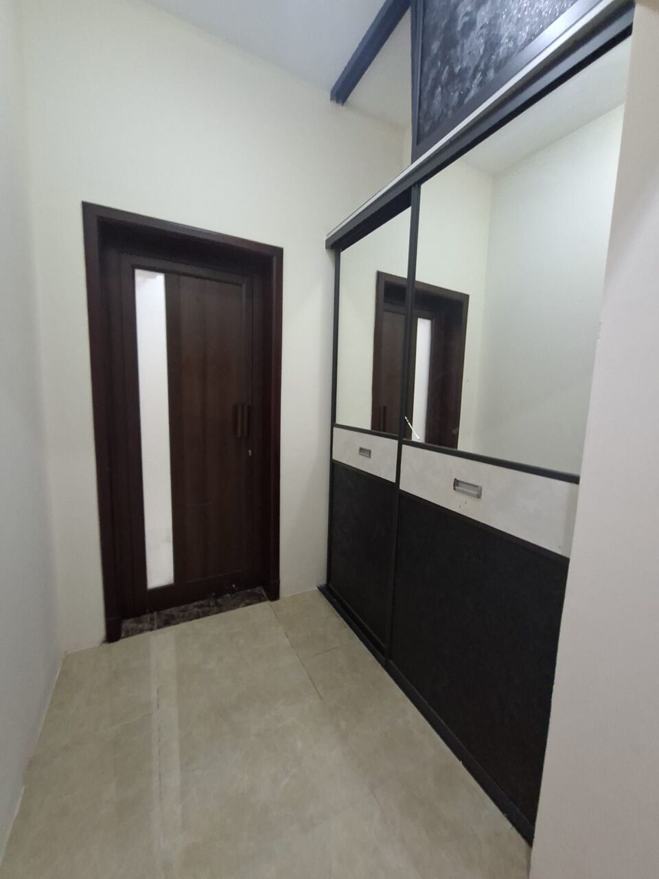 Salmaniya, Apartments, Flats, Houses & Villas, BHD 300/month,  Furnished,  2 BR,  Fully Furnished Specious 2 Bedroom Flat For Rent In Salmaniya ( Including Electricity)