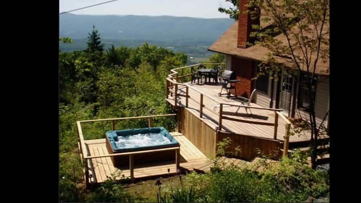 U.S. Virgin Islands, Villas, USD 169,  Furnished,  Private Mountain Cabin With Hot Tub In Central Virginia