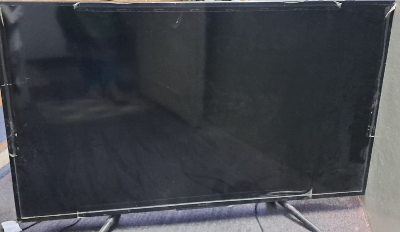 Riyadh, Electronics, SAR 500,  Sony 50" Inches Smart TV, & Sumsung 40 Inches TV