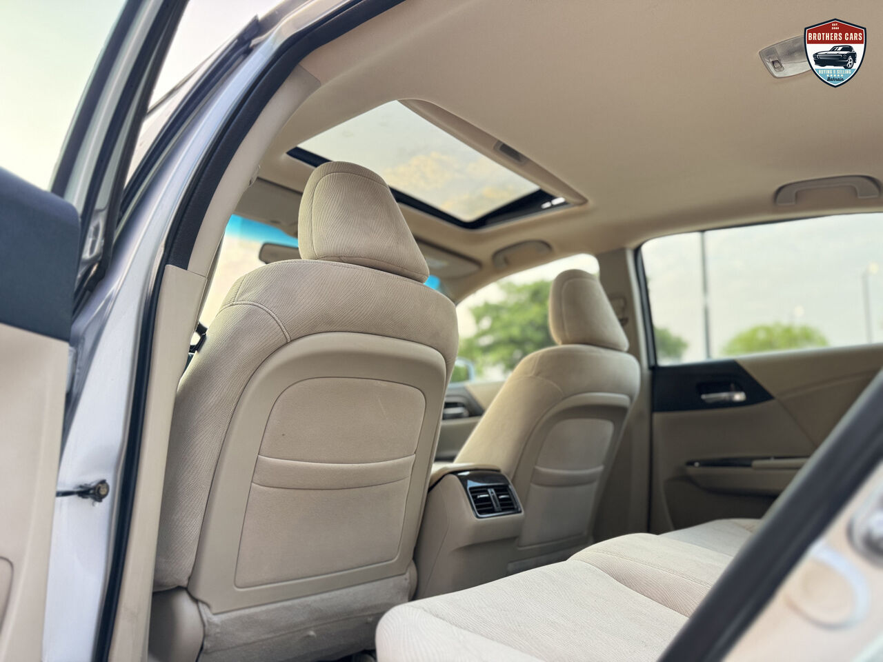 Manama, Vehicles, Cars & Trucks , BHD 2,  Nissan Sunny,  2022,  Automatic,  87000 KM,