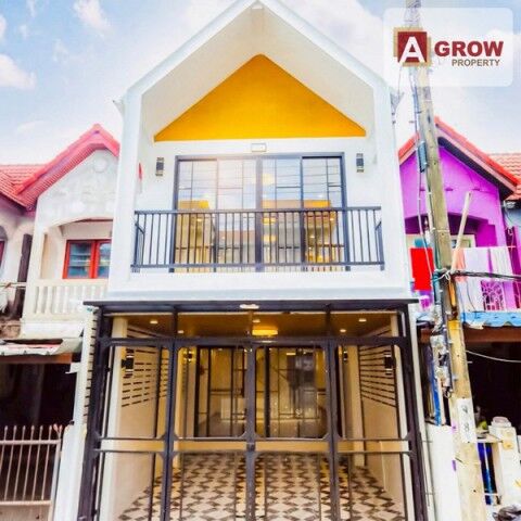 Bangkok, Real Estate For Sale, THB 2990000,  2 BR,  18 Sq. Feet,  2-story Townhouse For Sale, Newly Renovated, Soi Prasert Manukit 29. (Soi Kong Perm Pool)