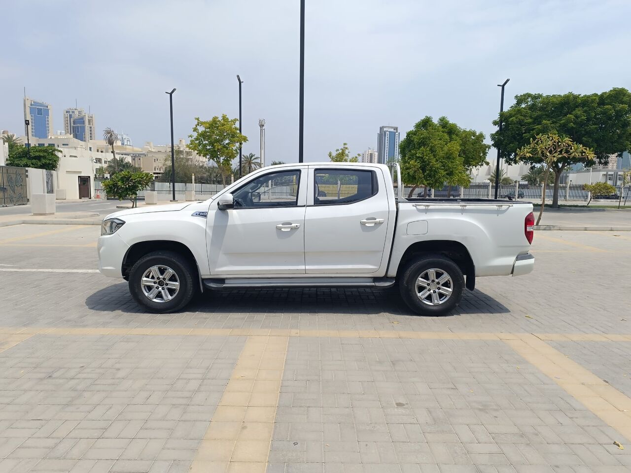 Muharraq, Vehicles, Cars & Trucks , BHD 2200,  Maxus T60,  2018,  Manual,  200000 KM,  Double Cabine Pickup
