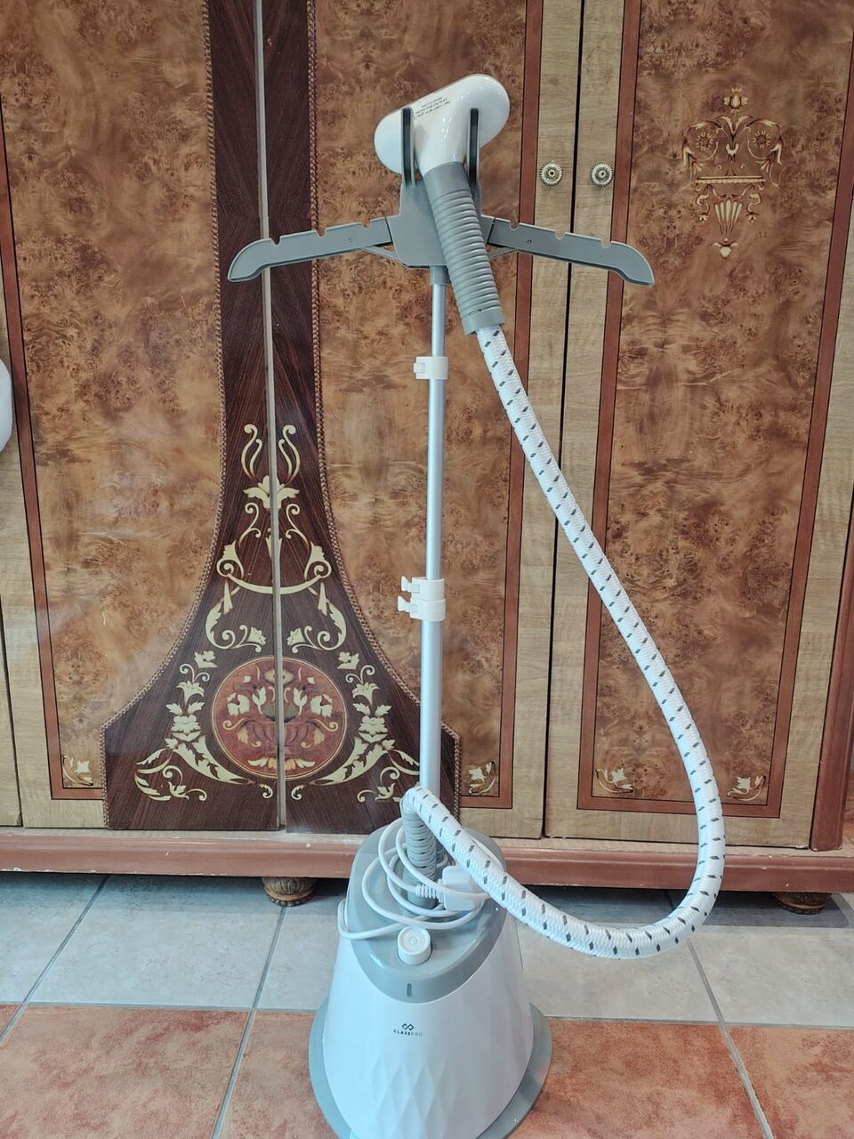 Al Khobar Al Shamalia, Appliances, SAR 375,  Beko Electric Stove And Classpro Upright Steam Iron