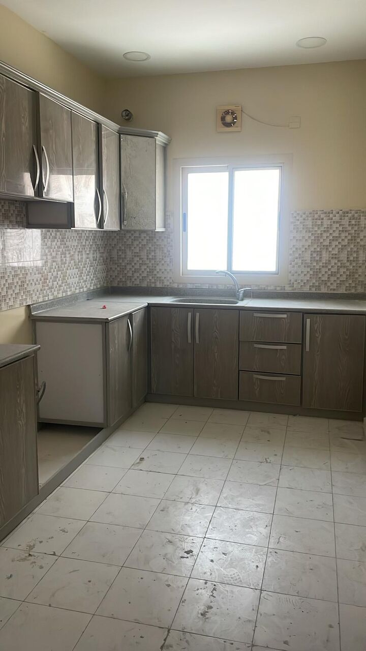 Hidd, Apartments, Flats, Houses & Villas, BHD 250/month,  4 BR,  Flat For Rent In Hidd