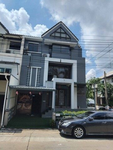Bangkok, Villas, THB 60000,  46 Sq. Feet,  Building 3.5 Floors, 46 Sq M., 4 Bathrooms, 2 Shower Rooms, 8 Work Rooms, Town In Town -