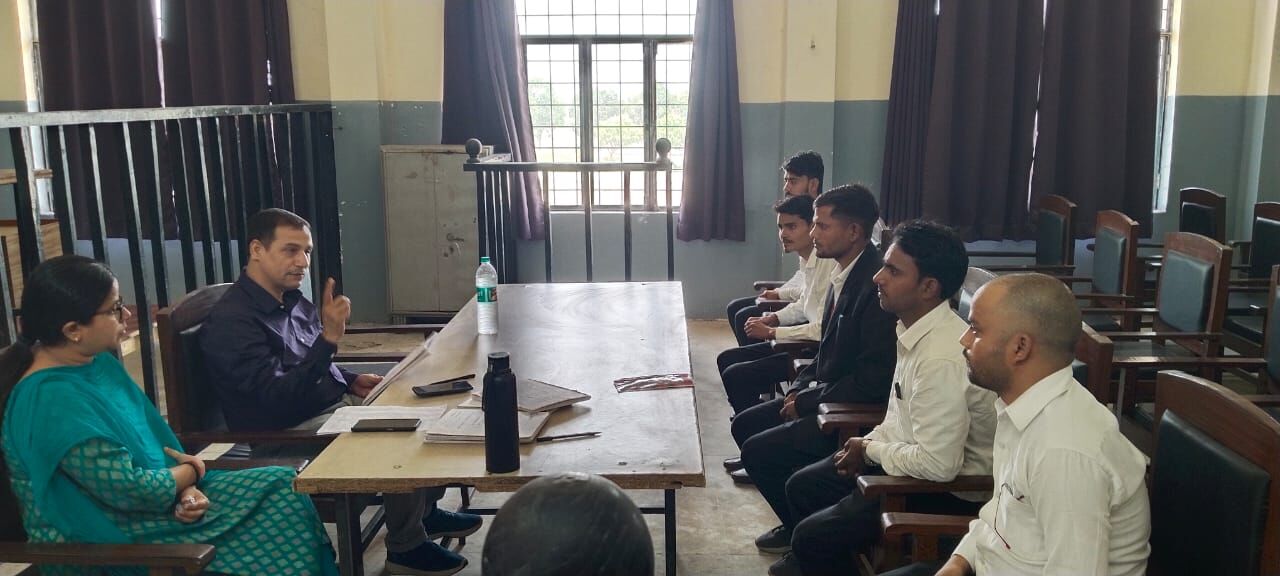Lucknow, Lessons Offered, Law College In Allahabad | Mahatma Law College