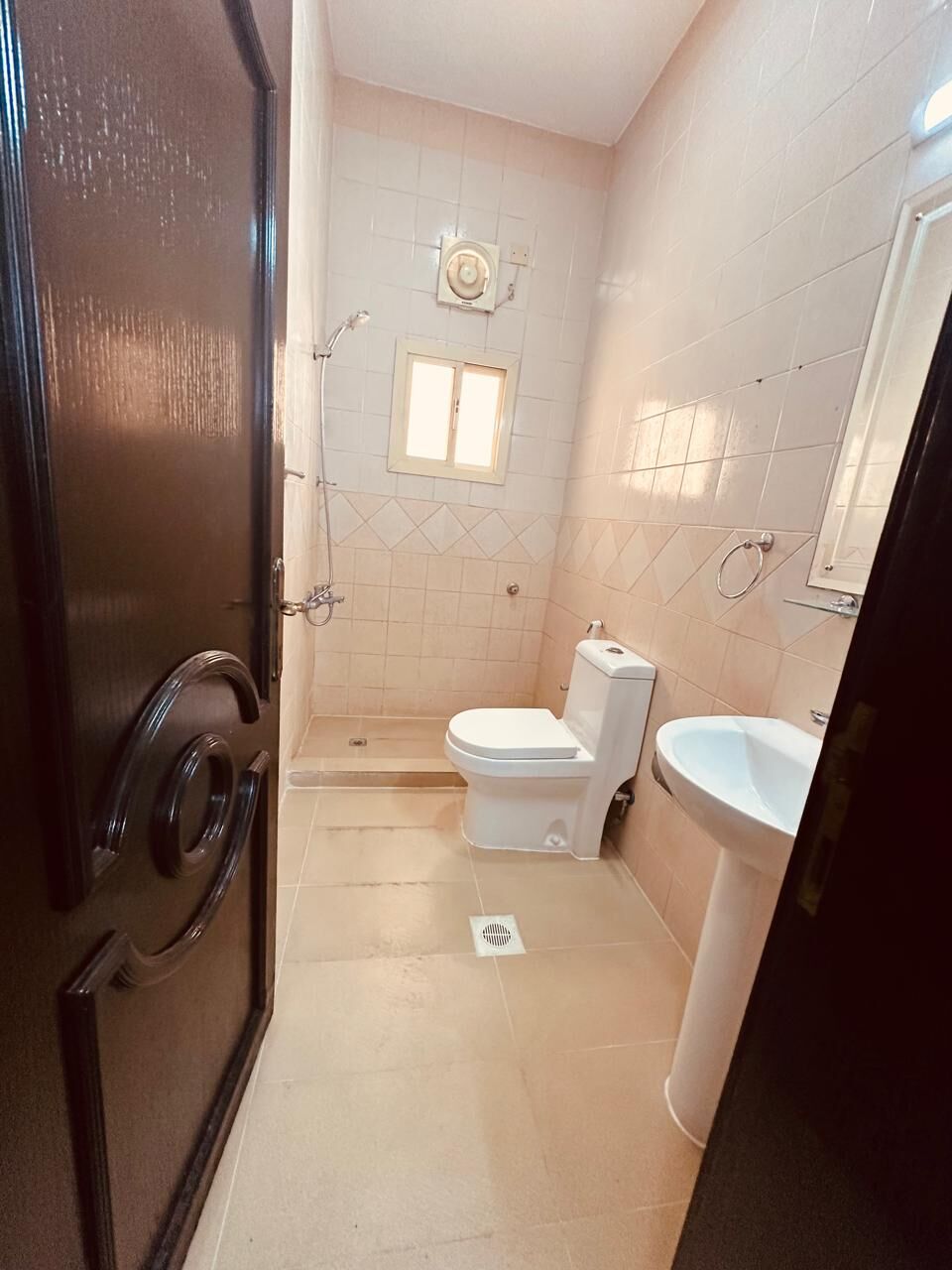 Mahooz, Apartments, Flats, Houses & Villas, BHD 320/month,  Furnished,  2 BR,  FURNISHED TWO BEDROOM FLAT FOR RENT IN MAHOOZ WITH TWO BALCONY