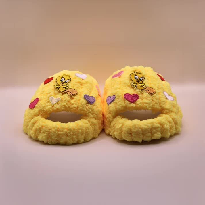New York, Clothing & Accessories, USD 80,  Fluffy Plush Slippers That Feel Soft With Every Step