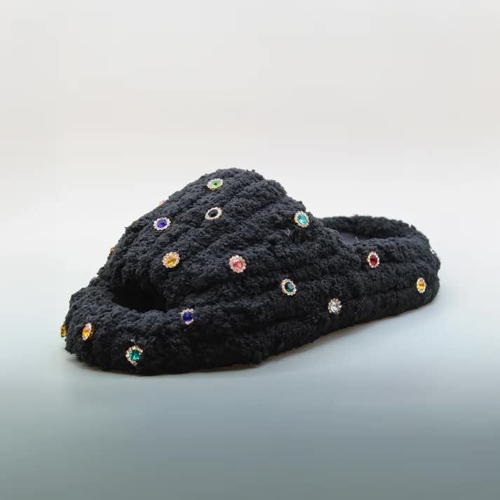 New York, Clothing & Accessories, USD 80,  Fluffy Plush Slippers That Feel Soft With Every Step